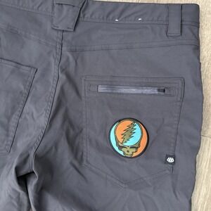 686 Everywhere Hybrid Shorts Men's 34 Dark Grey Skull 9" Performance